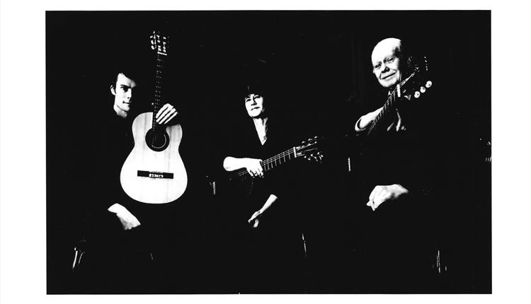 Serenata Guitar Trio
