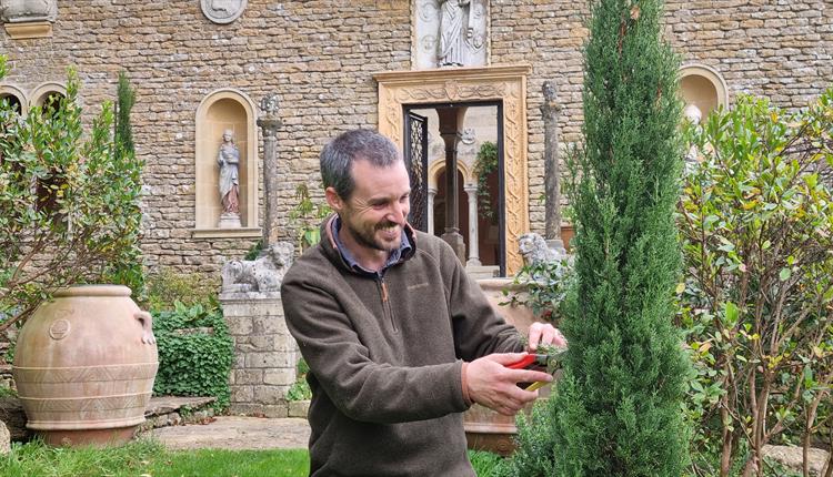 Behind the Scenes Tour with Head Gardner Steve Lannin (inc Walled Garden Visit)