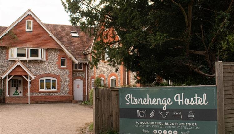 Stonehenge Hostel