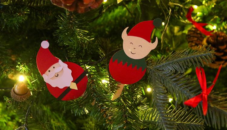 Christmas games in the Stableyard at Stourhead