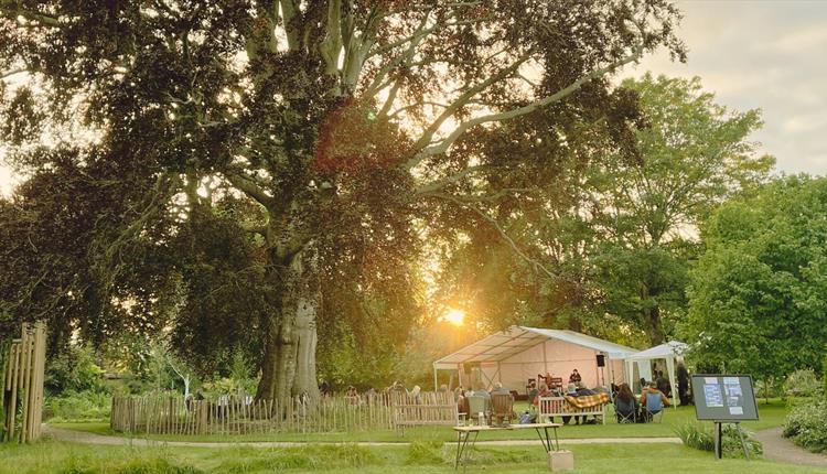 Folk at The Wardrobe