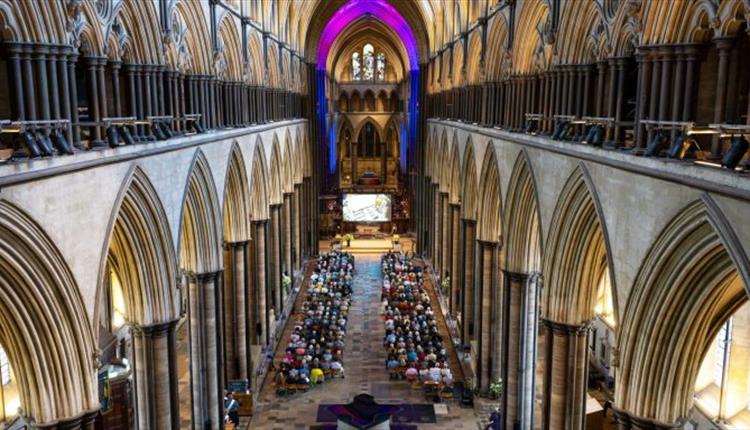 Organ Prom: A Joyful Noise