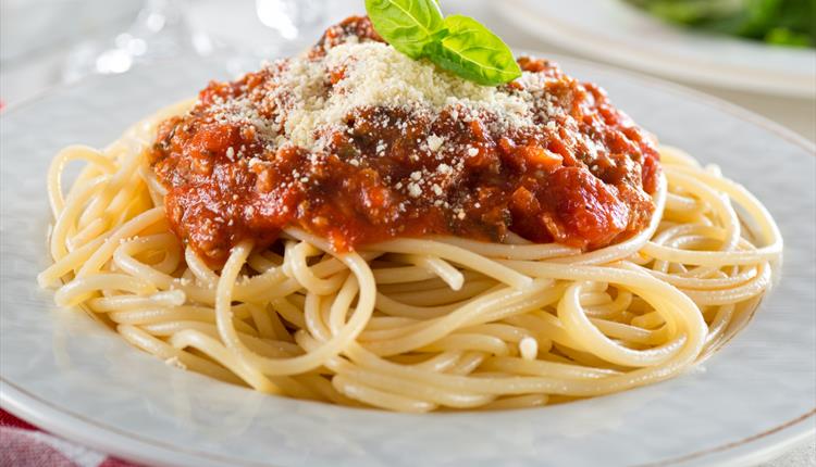 8+ Holiday Club - Spaghetti Bolognaise & Muffins