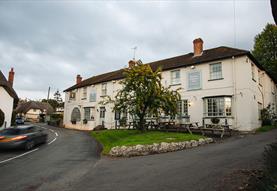 Rose and Crown Inn, Ashbury