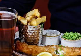 A pint for a shilling! Celebrate VE Day at The White Horse Inn