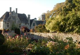 Avebury Manor Garden, Alexander Keiller Museum and Stone Circle