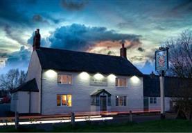 THE BRUCE ARMS ILLUMINATED CHRISTMAS MARKET