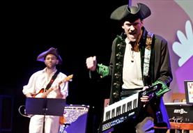 Groove Baby Grooving with Pirates