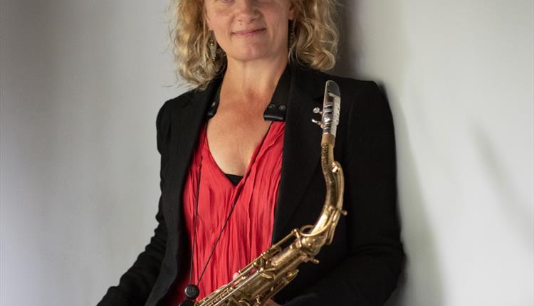 Iford Manor Jazz Festival: Jazz Lunch with The Karen Sharp Duo