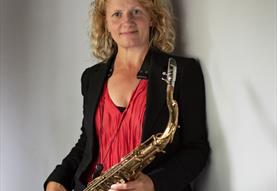 Iford Manor Jazz Festival: Jazz Lunch with The Karen Sharp Duo