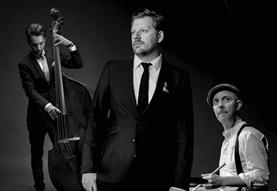 Iford Manor Jazz Festival: The Martin Sjöstedt Trio - Scandi Jazz On A Summer's Night With Special Guest, Vocalist Ian Shaw