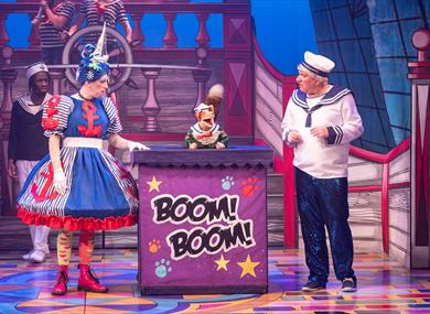 Dick Whittington, Theatre Royal Windsor | image credit Jack Merriman