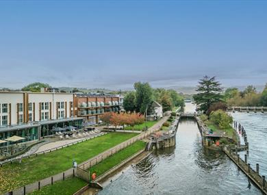 The Runnymede on Thames | riverside 