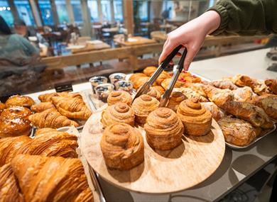 Buns and pastries | Windsor Farm Shop Café