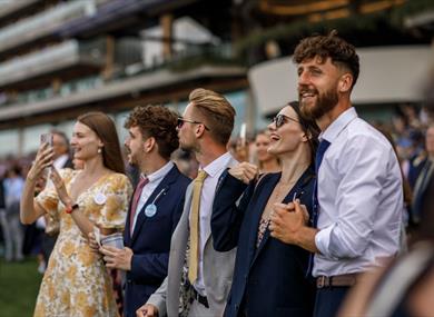 Peroni Nastro Azzurro Victoria Cup Raceday