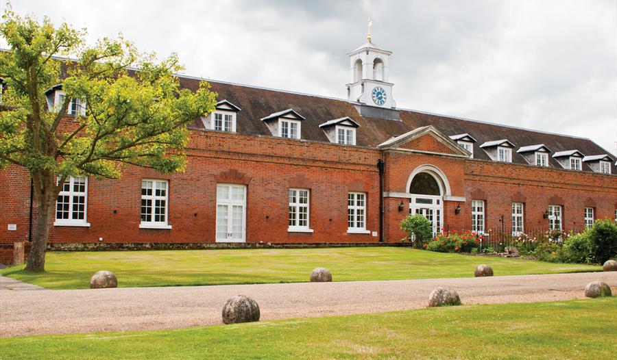 Cumberland Lodge Mews exterior