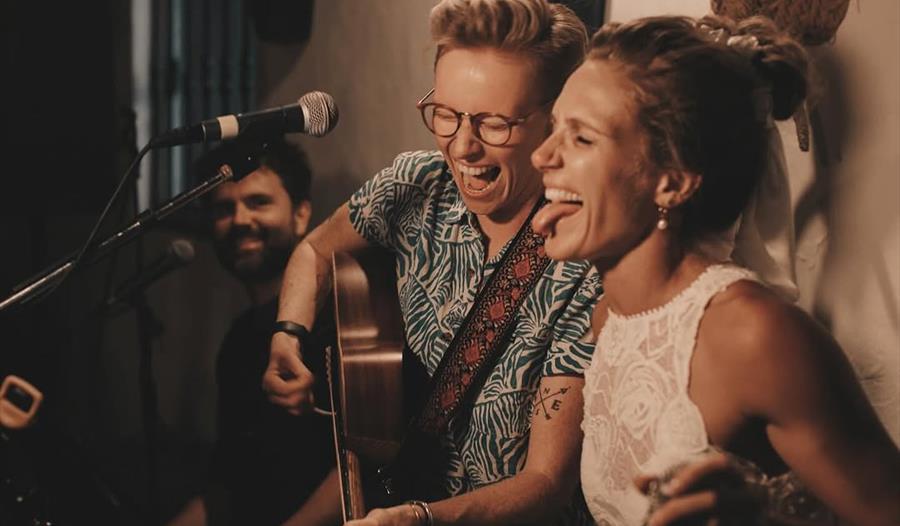 Women performing | Music Nights at The Hinds Head