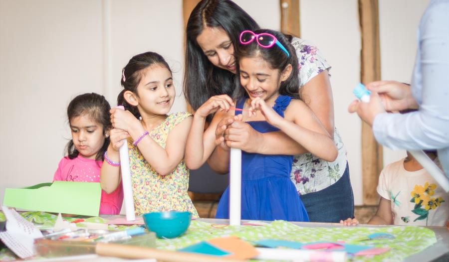 Arts and Crafts - family making things ©Luminous Photography