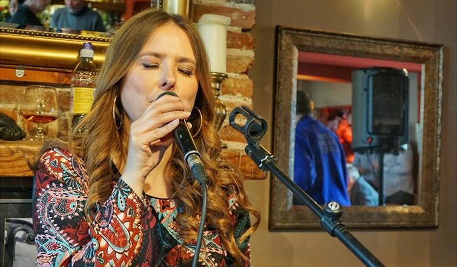 Debby Bracknell singing