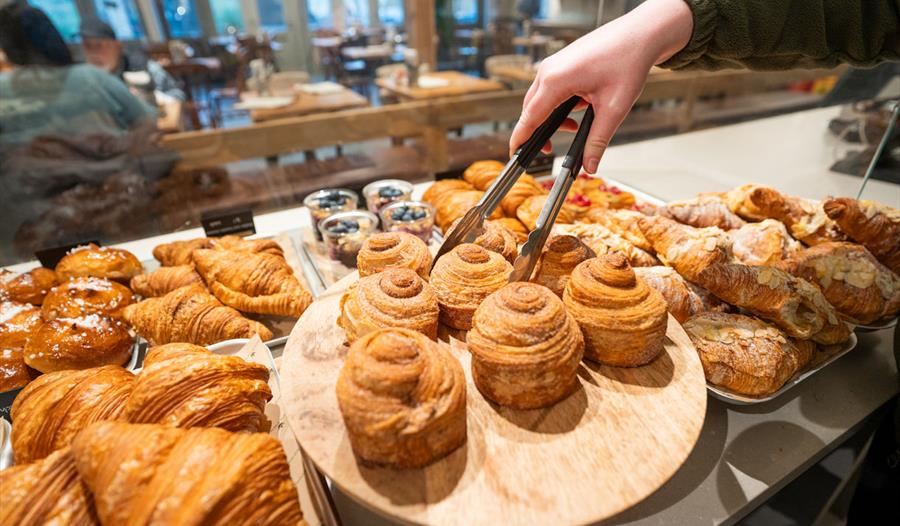 Buns and pastries | Windsor Farm Shop Café