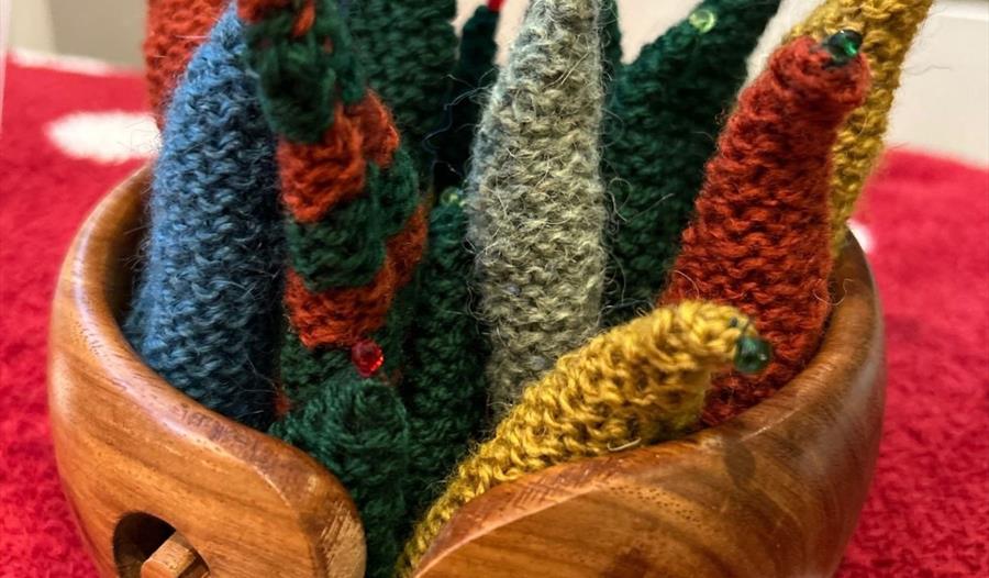 Knitted Christmas tree