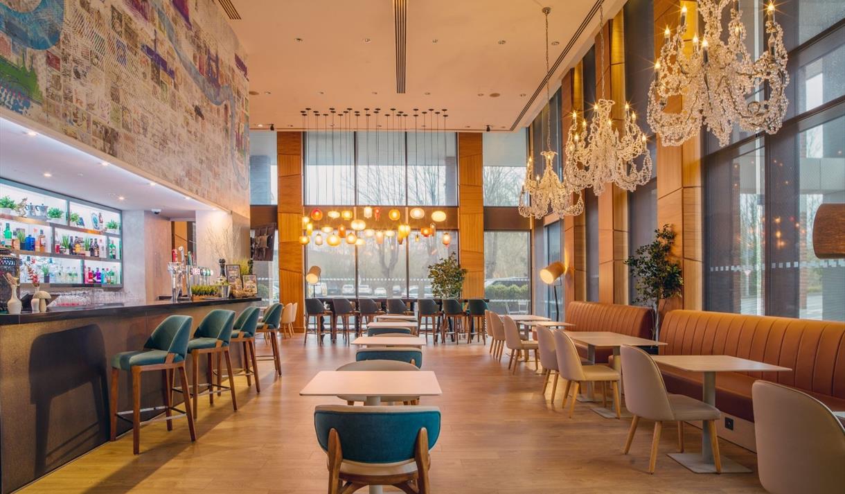 Hilton London Heathrow Airport Terminal 5 | Bar