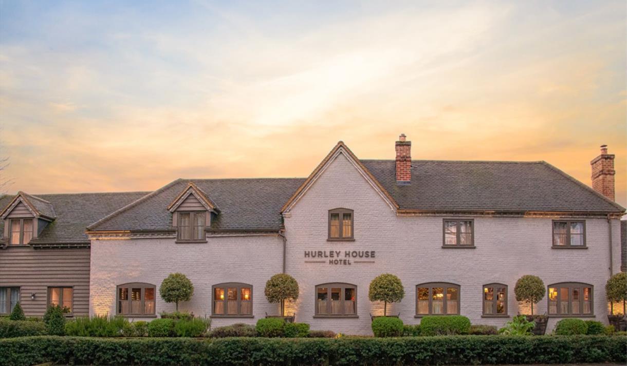 Hurley House Hotel - Exterior by Sunset