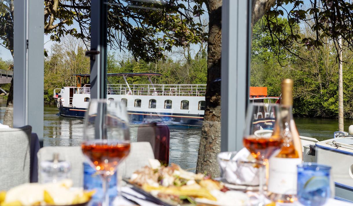 Riverside dining at Mediterranevm Bray