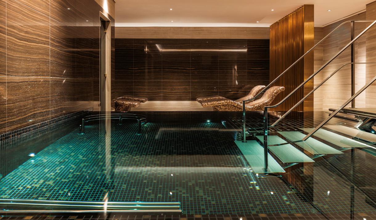 The Langley Buckinghamshire | Spa vitality pool