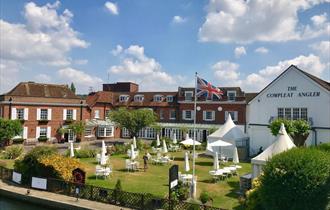 Macdonald Compleat Angler on the River Thames at Marlow