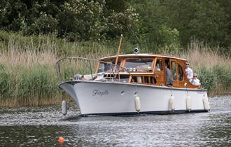 The Boat Hire Company | Fringilla