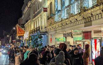 Windsor and Eton Living Advent Calendar | crowds gathered on Windsor High Street