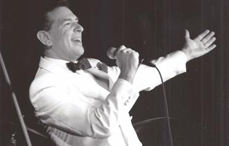 Robert Habermann – Sinatra at Christmas