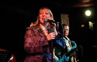 Windsor Jazz Club - Verona Chard singing