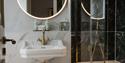 Castle Hotel Windsor | Mews bathroom