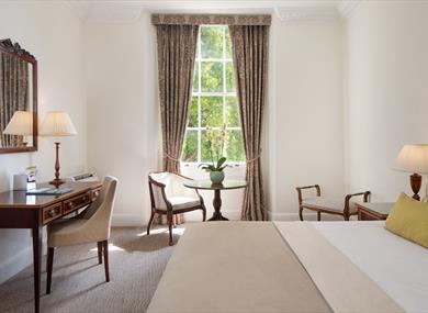 Taplow House Hotel bedroom