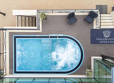 Taplow House Hotel pool