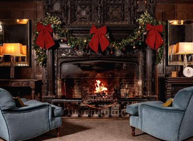 Great Fosters Great Hall at Christmas