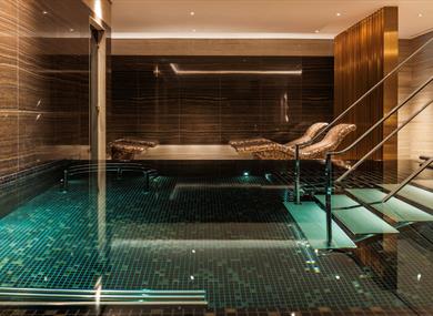 The Langley Buckinghamshire | Spa vitality pool