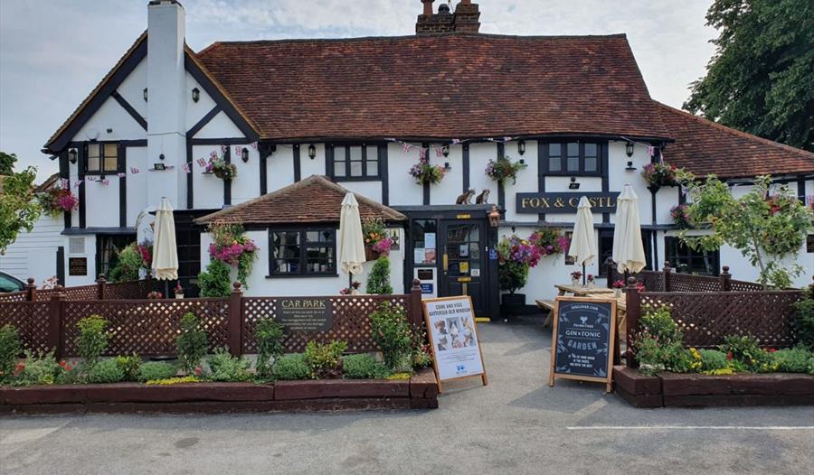 The Fox and Castle, Old Windsor