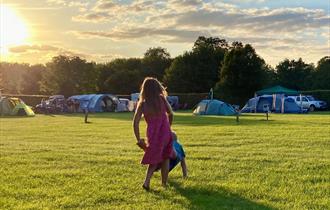 Hurley Riverside Park: camping at sunset