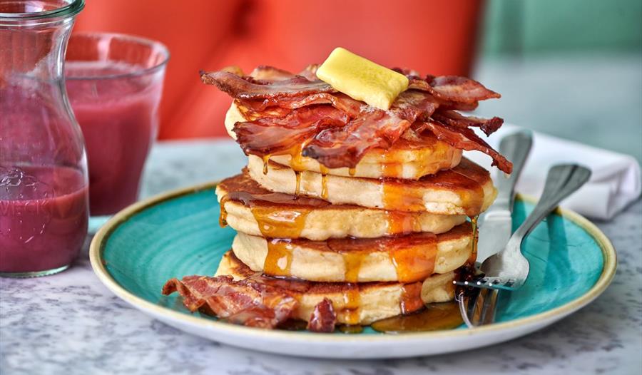 Bill's Windsor | Stacked Pancakes, 5 Stack, Bacon