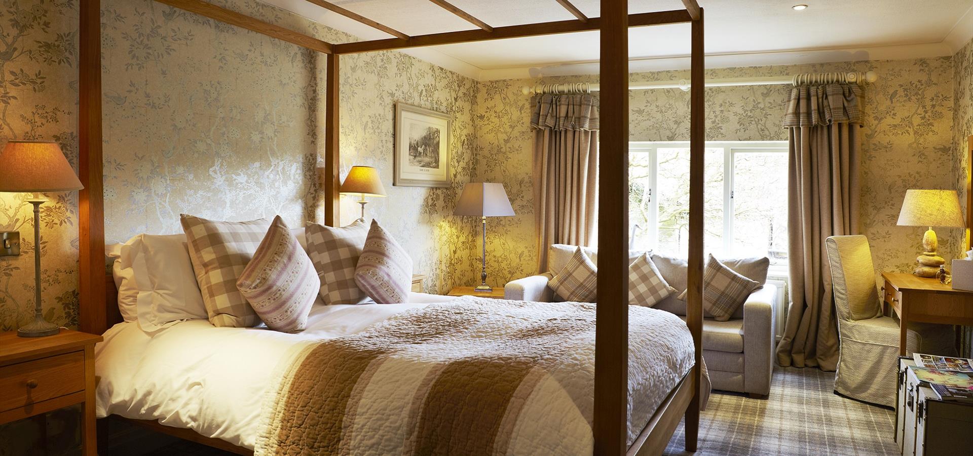 An image of Four Poster Bed Hotel Room, Scarborough - David Chalmers