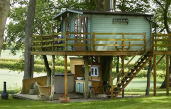 Dale Farm Treehouse