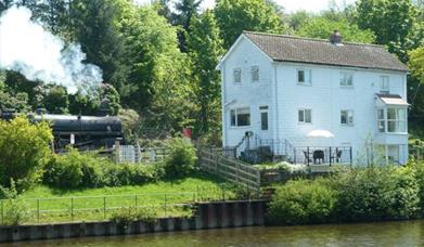 An image of Chain Bridge Cottage - Owners Cottages