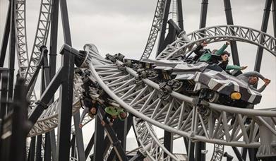 An image of the Sik Ride at Flamingo Land
