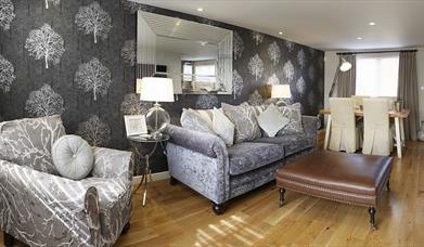 An image of Five Star Stays - Novello Cottage
