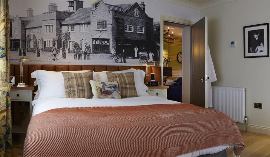 An image of Five Star Collection - The Yew Tree Apartment bedroom